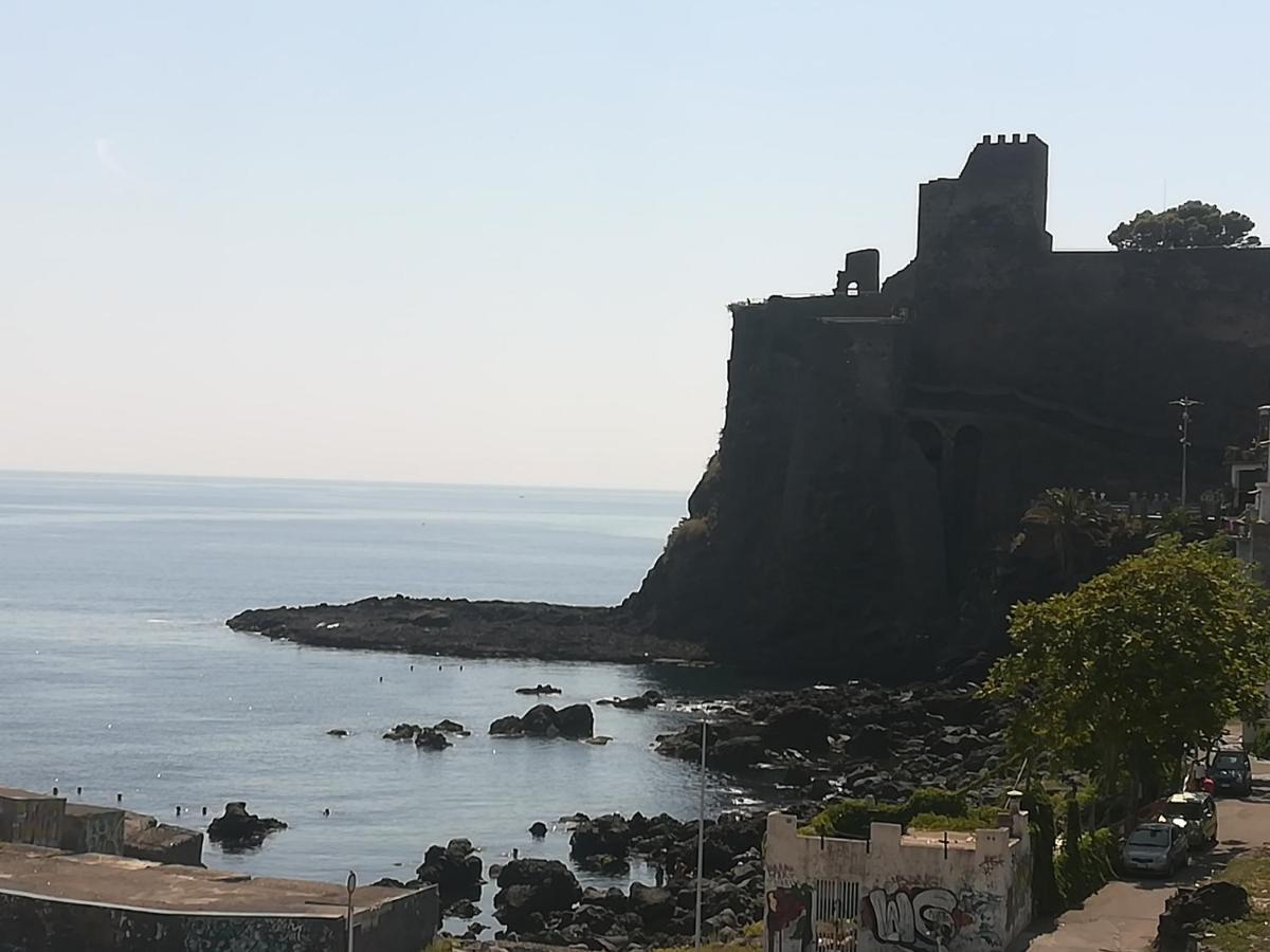 La Terrazza Dei Normanni Apartment Aci Castello Bagian luar foto